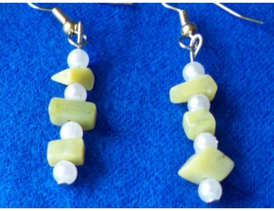 Green Aventurine & Pearl earrings