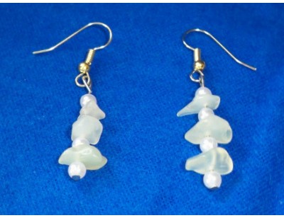 Light Jade & Pearl earrings